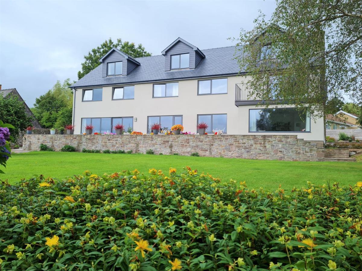 Camden Lodge B&B And Cottage ブレコン エクステリア 写真